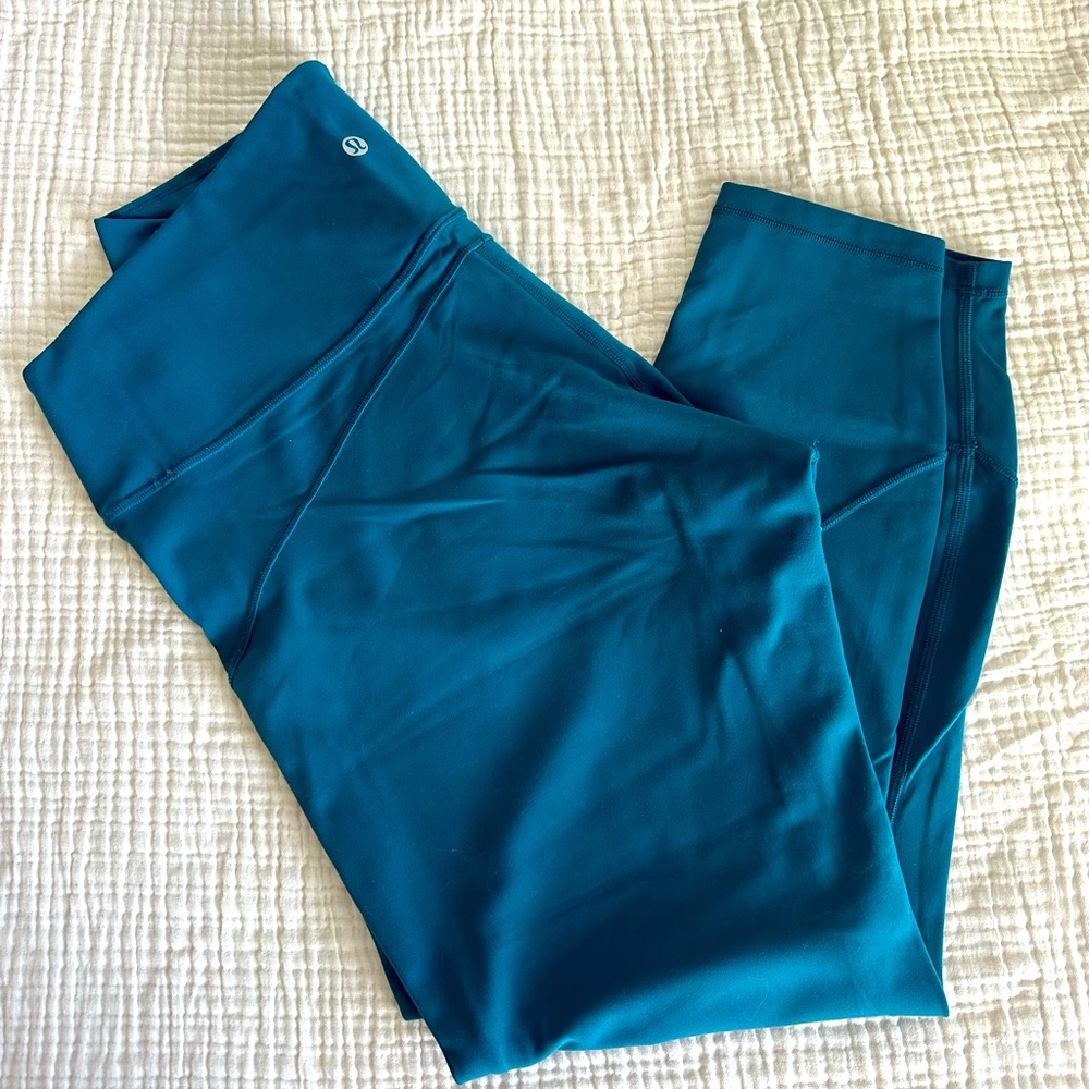 Lululemon leggings in 25”